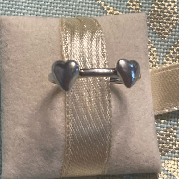 Sterling silver heart stacking ring - Picture 1 of 3